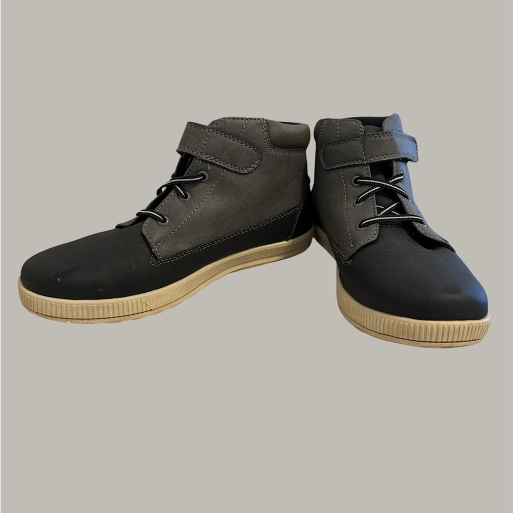 Deer Stags Black and Gray High-Top Sneakers